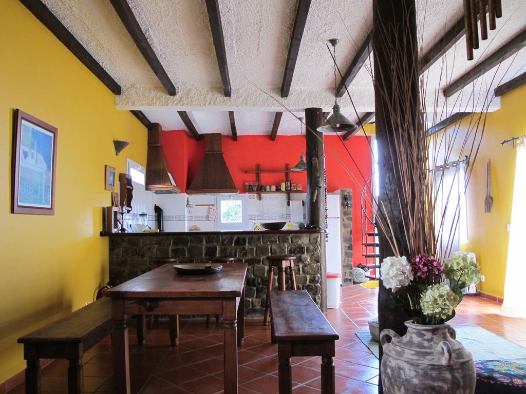Bisbis House Affittacamere Porto Moniz Esterno foto